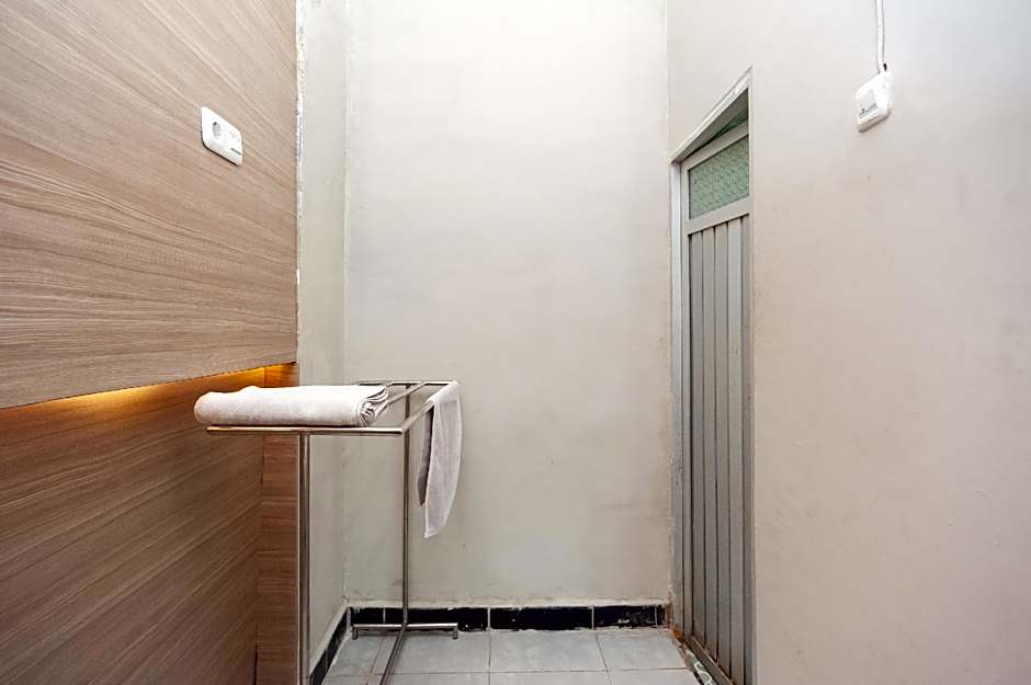 Adelia Residence by RedDoorz – Palembang, GA