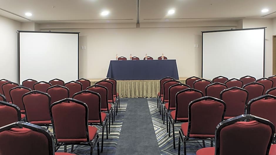 Holiday Inn Express Mexico - Toreo By IHG