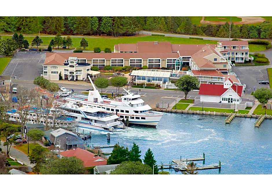 Hyannis Harbor Hotel