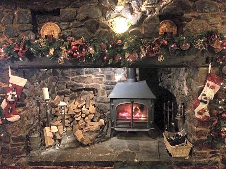 Greyhound Country Inn