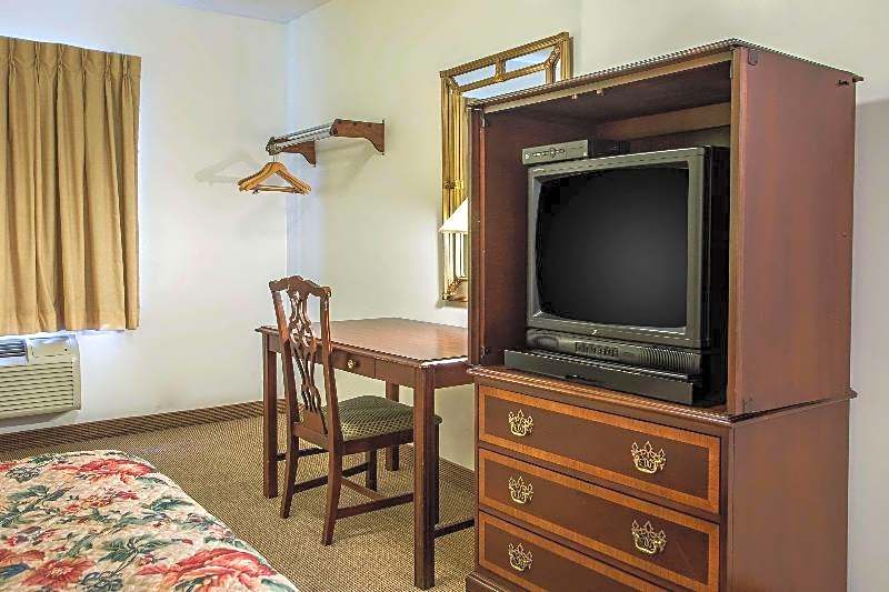 Passport Inn Paradise PA