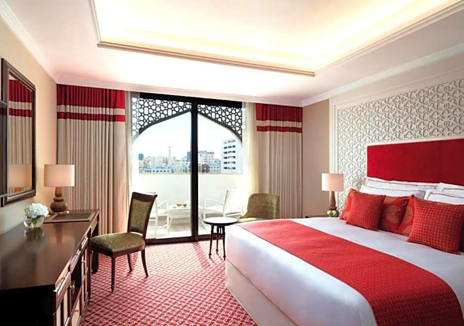 Photo 1 of 7 of Executive Suite