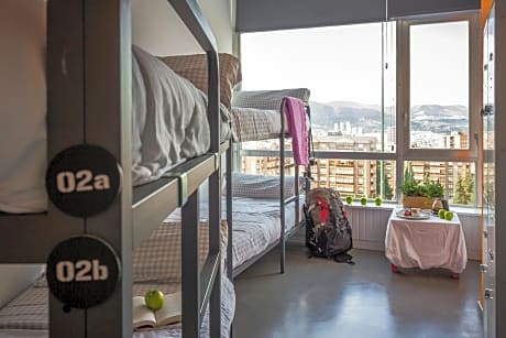 Bed in 4-Bed Mixed Dormitory Room