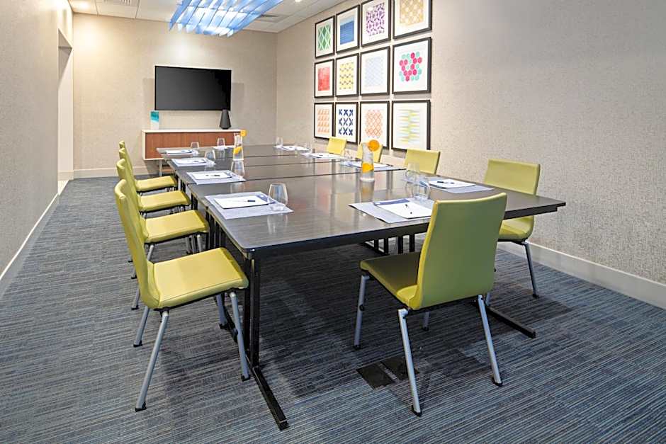 Holiday Inn Express and Suites Murrieta By IHG