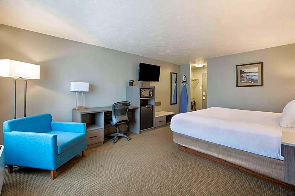 Days Inn & Suites by Wyndham Moncton