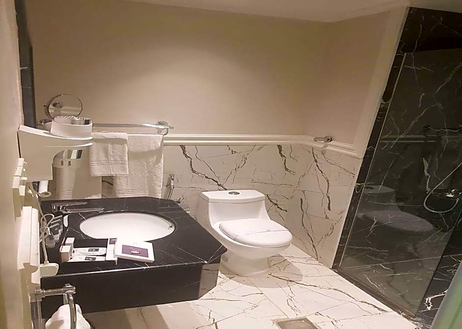 grand silverton hotel