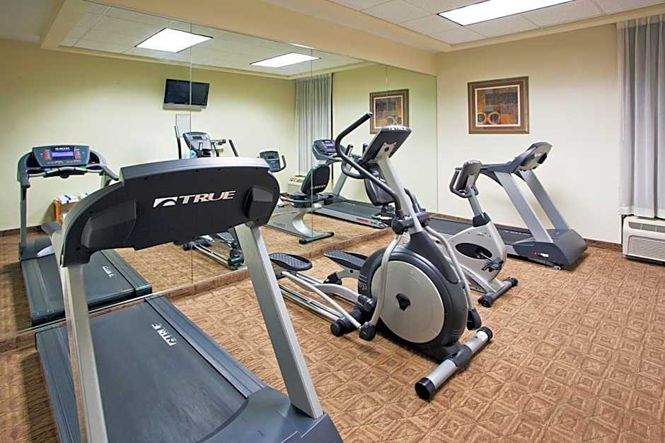 Holiday Inn Express Washington DC East- Andrews AFB By IHG