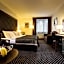 Hotel Selsky Dvur - Bohemian Village Courtyard