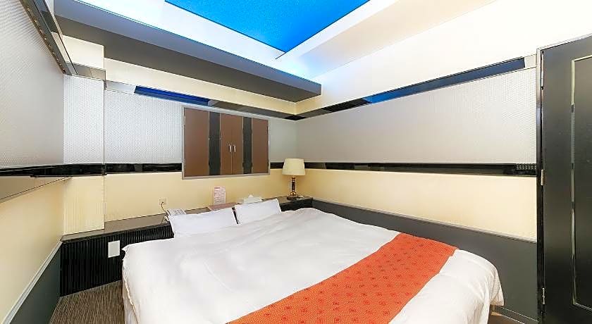 HOTEL TO