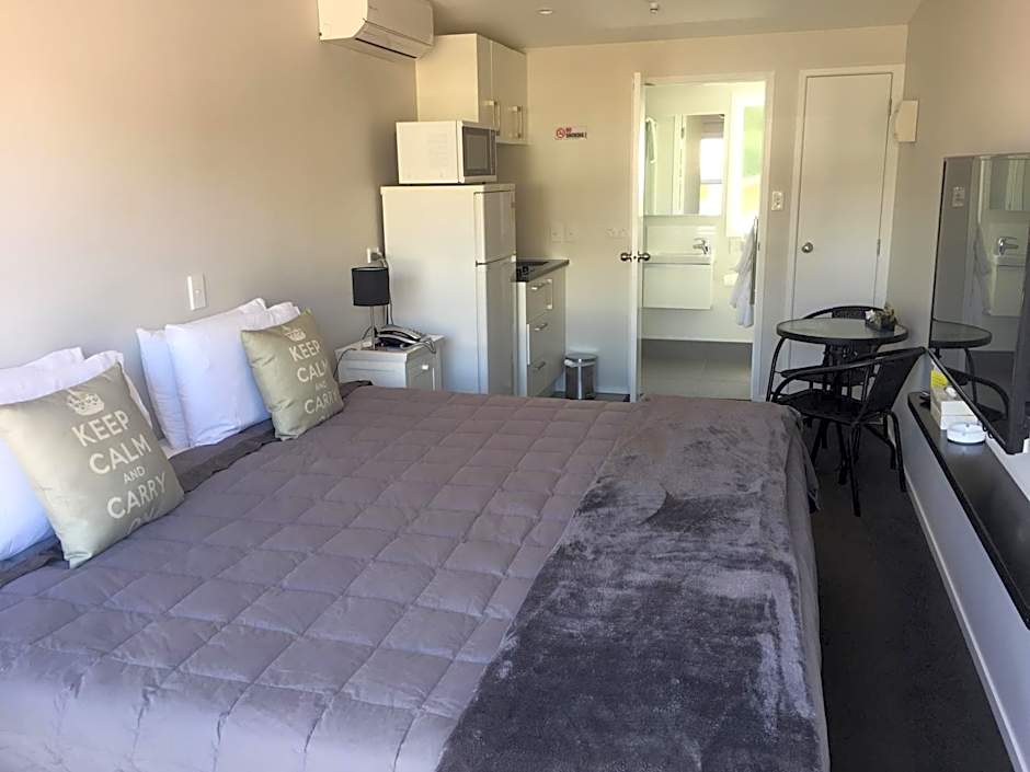 Bucklands Beach Waterfront Motel