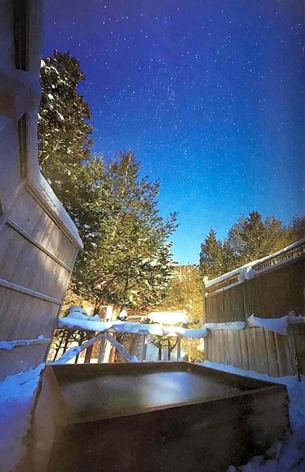 Takimi Onsen Inn that only accepts one group per day