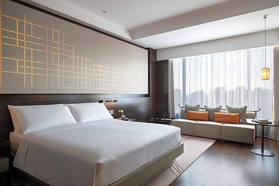 Renaissance by Marriott Shenyang West Hotel
