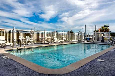 Sleep Inn & Suites Brunswick