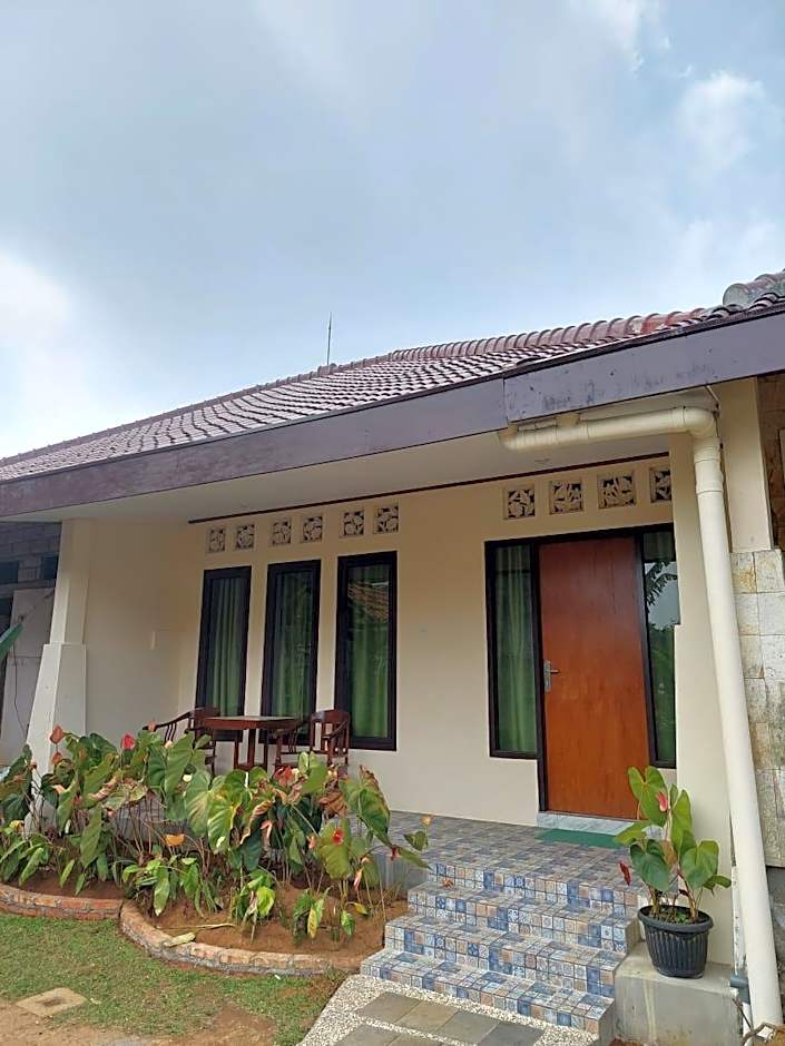 Taman Teratai Hotel