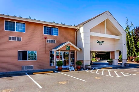 Quality Inn Near Seattle Premium Outlets