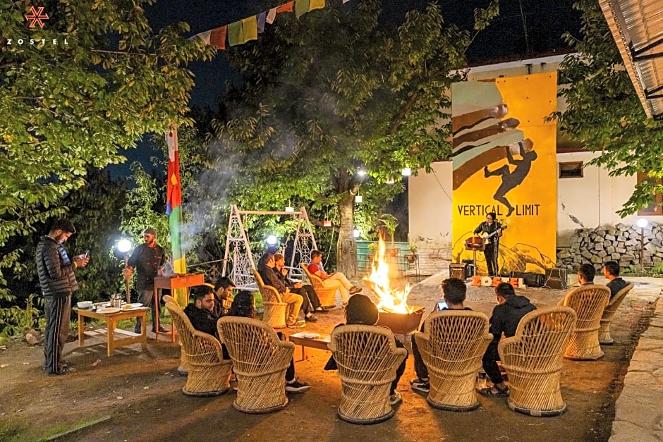Zostel Manali