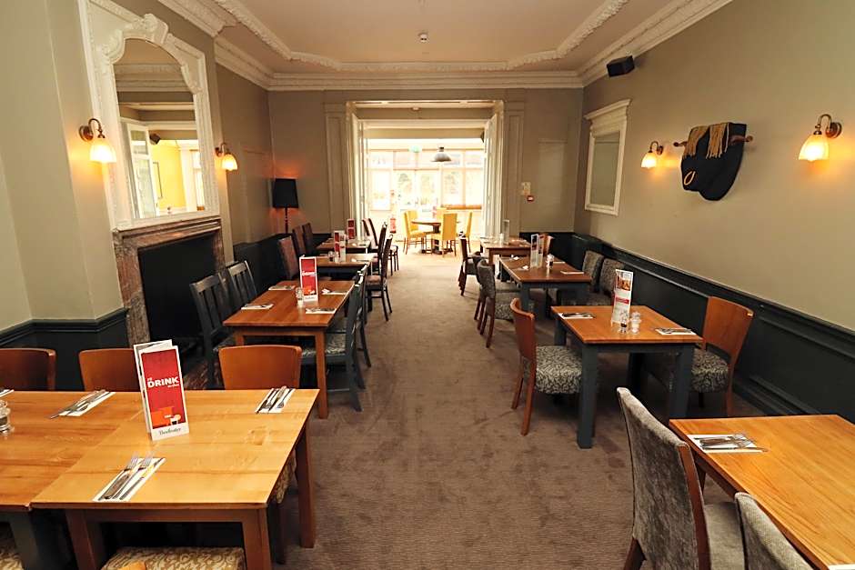 Premier Inn London Croydon South (A212)