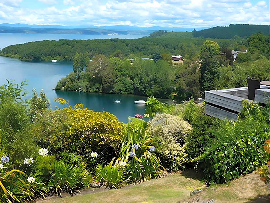 Serenity on Wakeman Bed and Breakfast