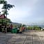 Losmen Kinasih Puncak & Gazebo Pandang
