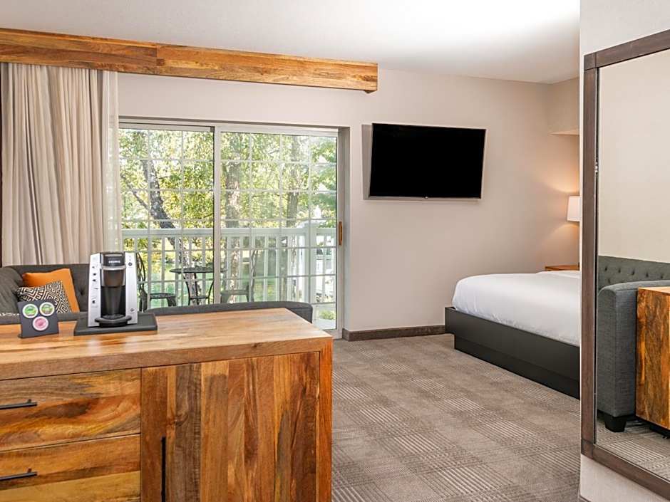 Cherry Valley Hotel