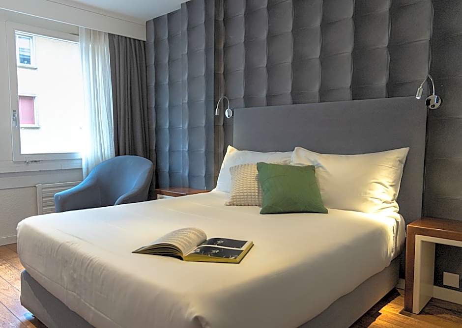Hotel Alpha