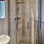 Lakeside Luxury Lodges