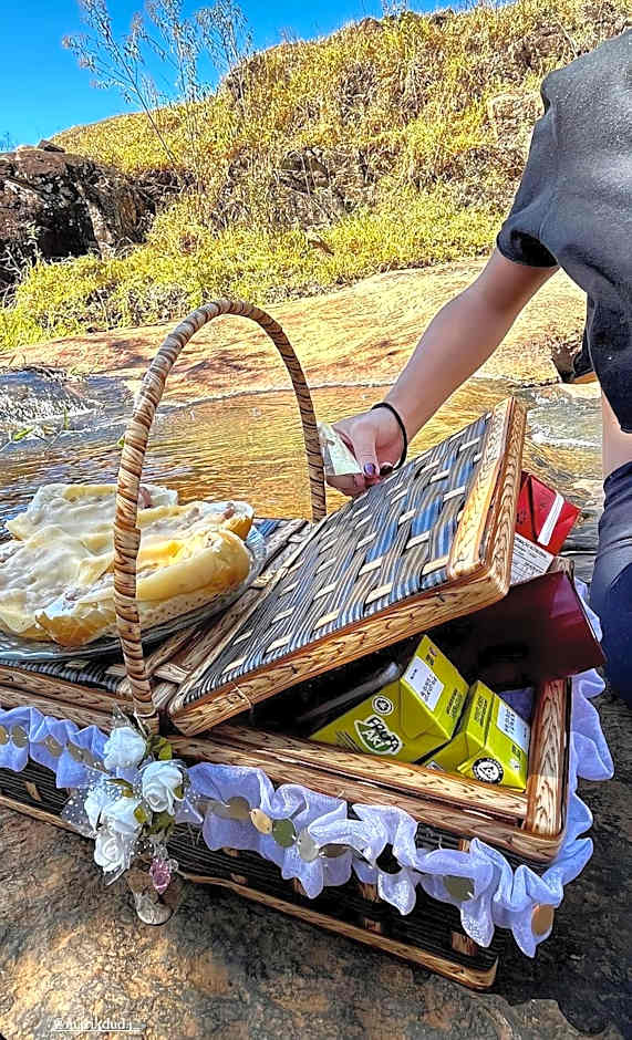 Aconchego no Domo BANHEIRA com AQUECIMENTO 7,5km centro Águas de Lindoia com COM CAFÉ, internet Starlink