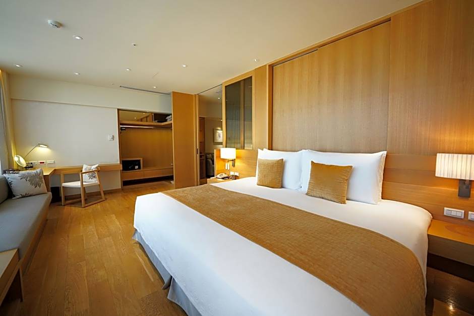 Photo 1 of 8 of Premier Suite