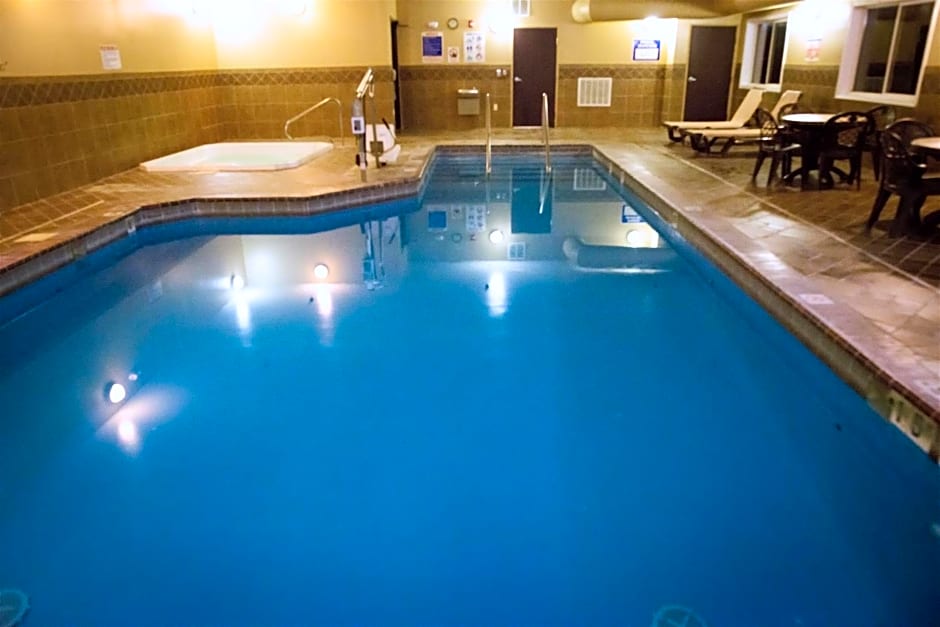 Holiday Inn Express Devils Lake By IHG