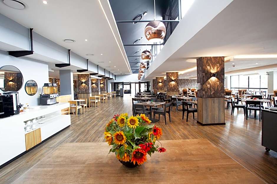 THE Pretoria Hotel