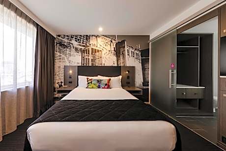 Standard Queen Room
