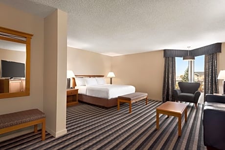 Deluxe King Room - Non-Smoking