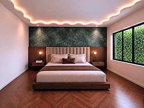 Superior King Suite