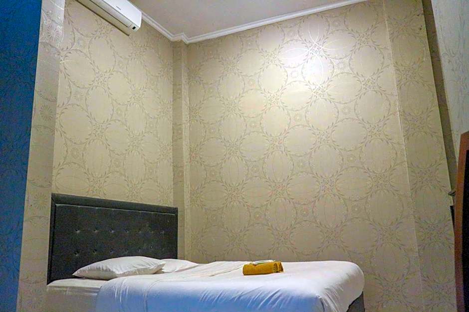 Roemah Monjali By RedDoorz – Sleman, MN