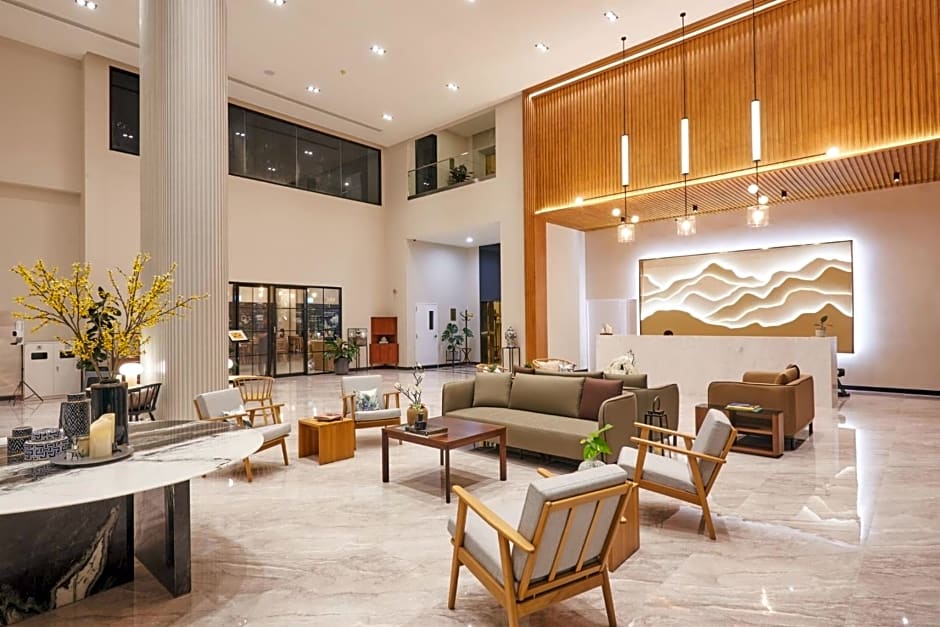 Centara Life Wisma Hotel Ratchaburi