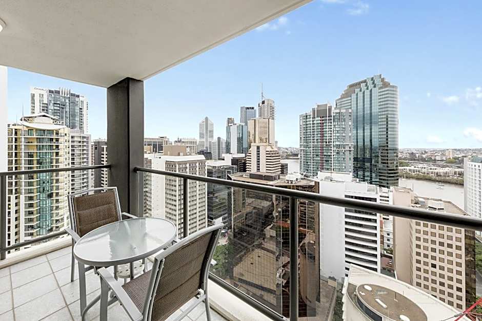 Oaks Brisbane on Margaret Suites