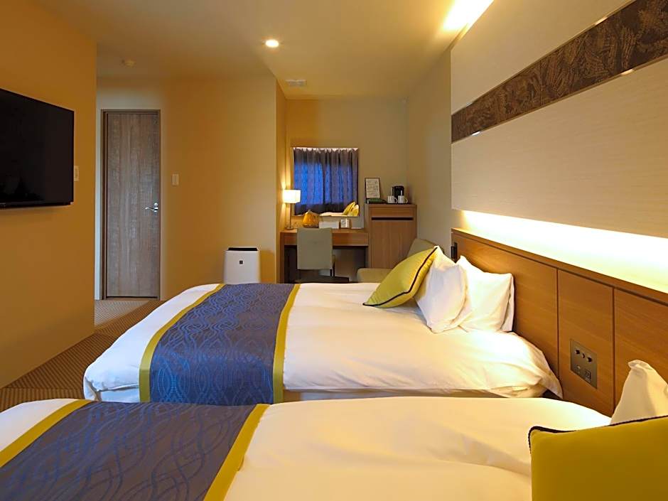 Photo 1 of 4 of Superior 2 Beds