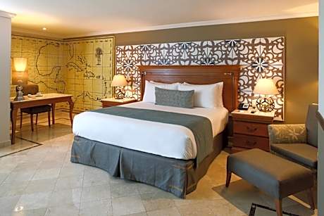 M Club lounge access, 1 Bedroom Junior Suite, 1 King