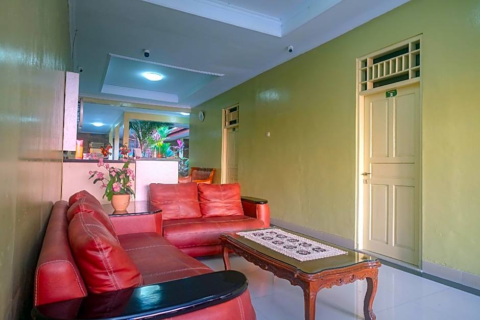 RedDoorz @ Shabrina Homestay Syariah Maguwo