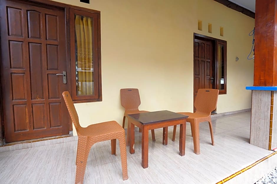 SPOT ON 92480 Iwn Homestay Syariah