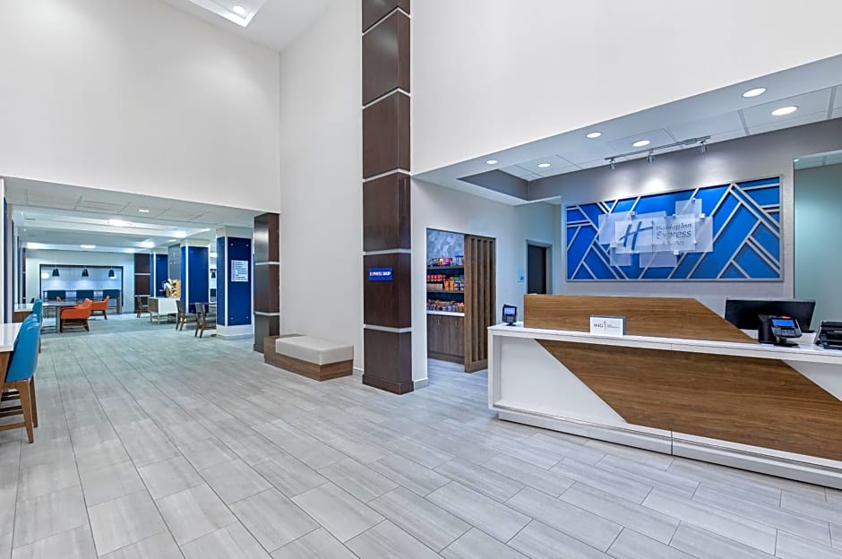 Holiday Inn Express & Suites - Cleveland Northwest By IHG