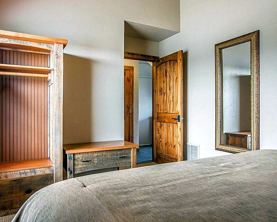 Yellowstone Valley Lodge, Ascend Hotel Collection