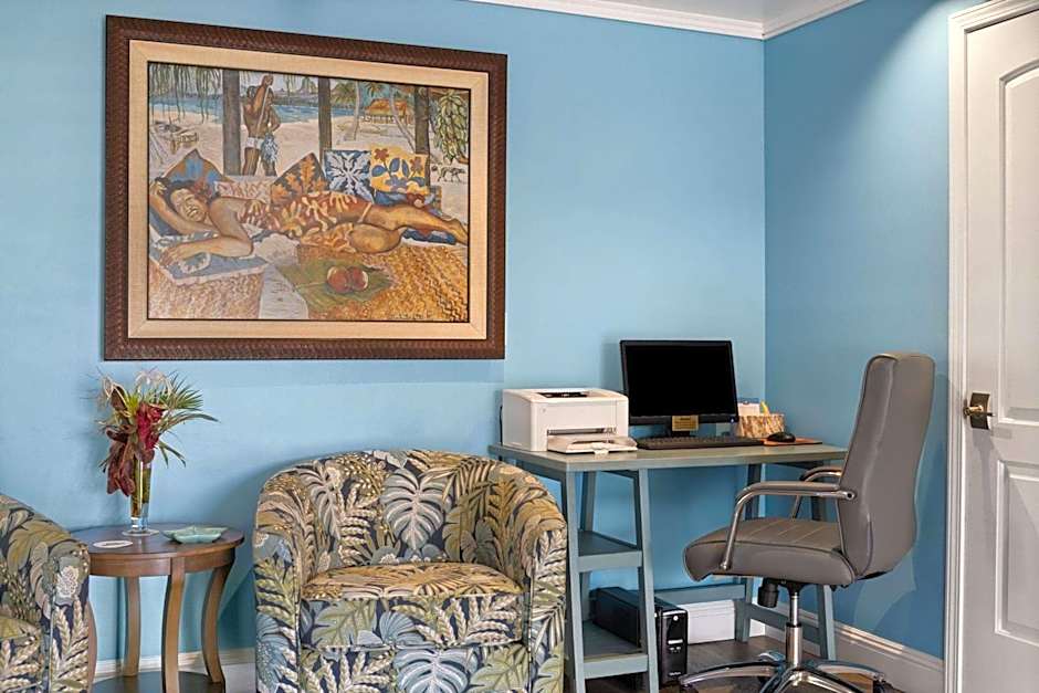 Days Inn by Wyndham Maui Oceanfront