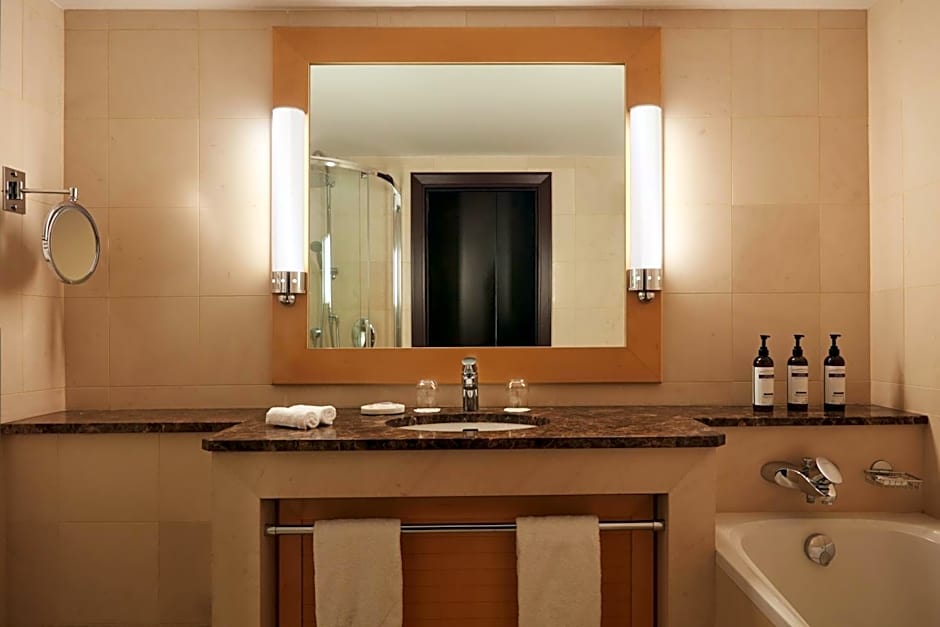 Hyatt Regency Nice Palais De La Mediterranee