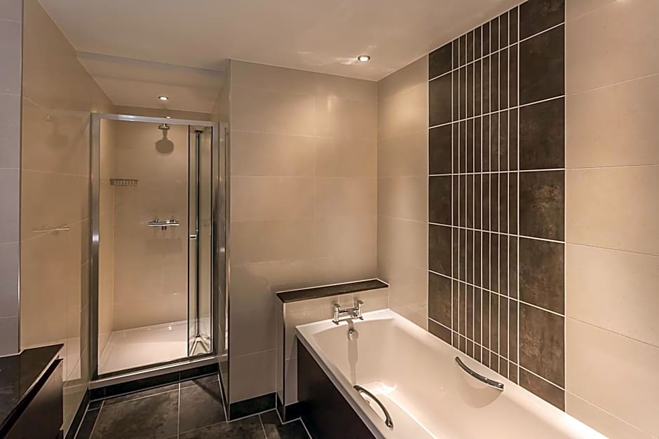 Best Western Plus Pinewood Hotel, Manchester Airport South Handforth