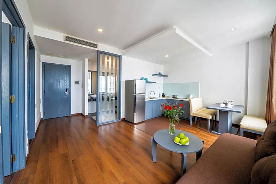 Le House Boutique Hotel - 100m to the beach