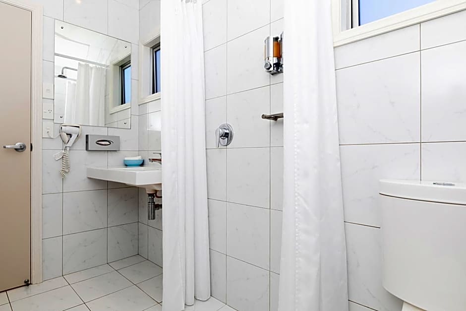 Beach Street Motel Apartments