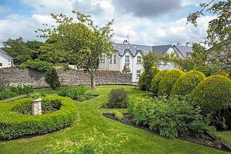 Woodhill House