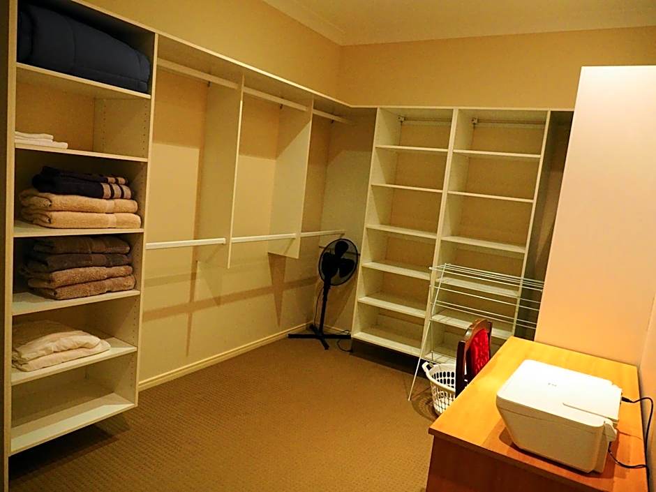 Accommodation on Westlake Mount Ommaney