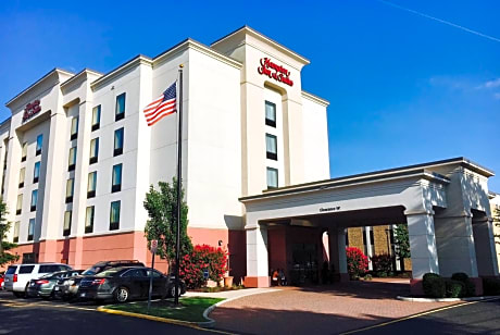 Hampton Inn By Hilton And Suites Chesapeake-Battlefield Blvd